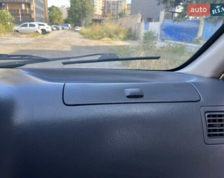 Белый Тойота Хиасе, объемом двигателя 2.5 л и пробегом 210 тыс. км за 6700 $, фото 19 на Automoto.ua