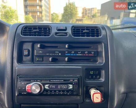 Белый Тойота Хиасе, объемом двигателя 2.5 л и пробегом 210 тыс. км за 6700 $, фото 14 на Automoto.ua