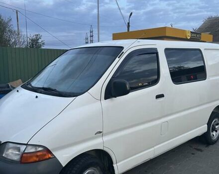 Білий Тойота Хіасє, об'ємом двигуна 2.49 л та пробігом 470 тис. км за 9200 $, фото 1 на Automoto.ua