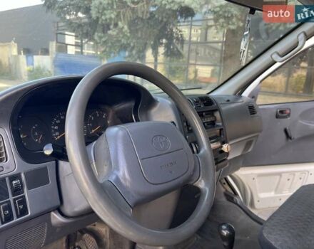 Белый Тойота Хиасе, объемом двигателя 2.5 л и пробегом 210 тыс. км за 6700 $, фото 13 на Automoto.ua