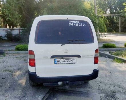 Білий Тойота Хіасє, об'ємом двигуна 2.5 л та пробігом 371 тис. км за 12500 $, фото 3 на Automoto.ua