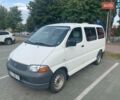 Белый Тойота Хиасе, объемом двигателя 0 л и пробегом 210 тыс. км за 8500 $, фото 1 на Automoto.ua