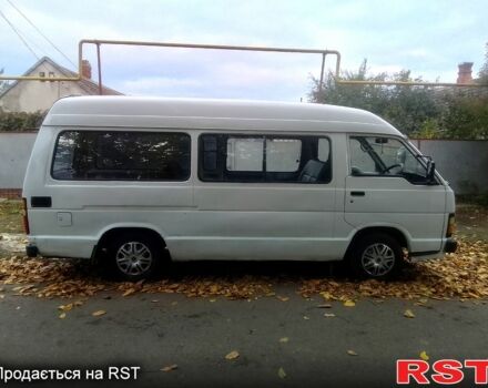 Тойота Хіасє 1990 у Одесі на Automoto.ua Білий Тойота Хіасє, об'ємом двигуна 2.4 л та пробігом 400 тис. км за 2300 $, фото 3 на Automoto.ua