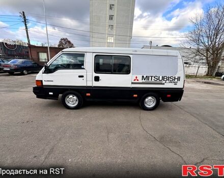 Білий Тойота Хіасє, об'ємом двигуна 2.5 л та пробігом 360 тис. км за 3000 $, фото 7 на Automoto.ua