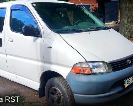 Белый Тойота Хиасе, объемом двигателя 2.5 л и пробегом 334 тыс. км за 6500 $, фото 3 на Automoto.ua