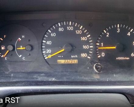 Белый Тойота Хиасе, объемом двигателя 2.5 л и пробегом 334 тыс. км за 6500 $, фото 5 на Automoto.ua