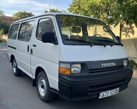 Білий Тойота Хіасє, об'ємом двигуна 2 л та пробігом 210 тис. км за 4200 $, фото 1 на Automoto.ua