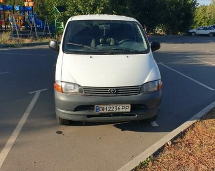 Білий Тойота Хіасє, об'ємом двигуна 2.45 л та пробігом 520 тис. км за 5100 $, фото 1 на Automoto.ua