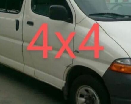 Білий Тойота Хіасє, об'ємом двигуна 2.5 л та пробігом 381 тис. км за 8000 $, фото 1 на Automoto.ua
