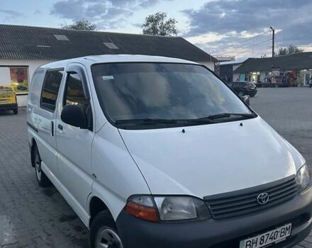 Белый Тойота Хиасе, объемом двигателя 2.49 л и пробегом 470 тыс. км за 9200 $, фото 1 на Automoto.ua