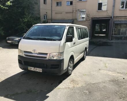 Белый Тойота Хиасе, объемом двигателя 2.4 л и пробегом 318 тыс. км за 8500 $, фото 1 на Automoto.ua