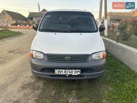 Тойота Хиасе 2005 в Сарате на Automoto.ua Белый Тойота Хиасе, объемом двигателя 2.49 л и пробегом 450 тыс. км за 9200 $, фото 1 на Automoto.ua