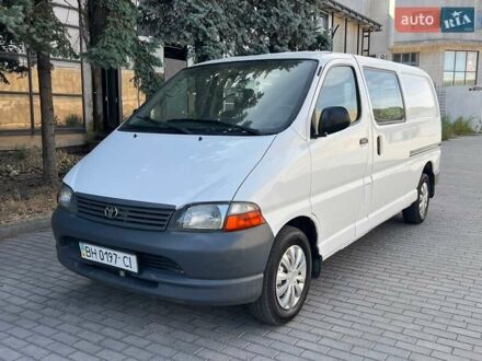 Белый Тойота Хиасе, объемом двигателя 2.5 л и пробегом 210 тыс. км за 6700 $, фото 1 на Automoto.ua