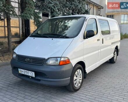 Білий Тойота Хіасє, об'ємом двигуна 2.5 л та пробігом 210 тис. км за 6700 $, фото 1 на Automoto.ua