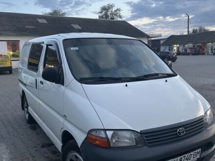 Білий Тойота Хіасє, об'ємом двигуна 2.49 л та пробігом 470 тис. км за 8800 $, фото 1 на Automoto.ua