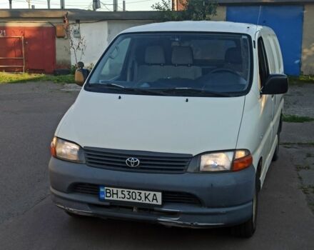 Белый Тойота Хиасе, объемом двигателя 2.5 л и пробегом 390 тыс. км за 4300 $, фото 1 на Automoto.ua