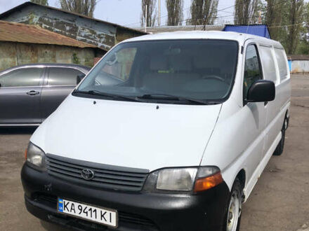 Тойота Хиасе 2006 в Киеве на Automoto.ua Белый Тойота Хиасе, объемом двигателя 2.49 л и пробегом 390 тыс. км за 9999 $, фото 1 на Automoto.ua