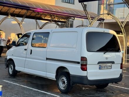 Белый Тойота Хиасе, объемом двигателя 2.5 л и пробегом 267 тыс. км за 5200 $, фото 1 на Automoto.ua