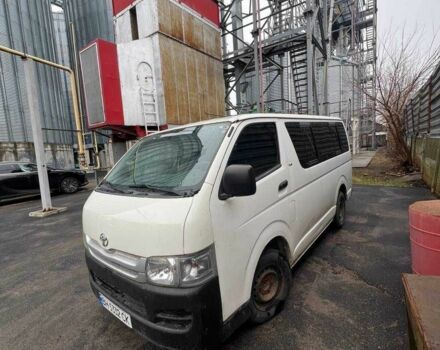 Белый Тойота Хиасе, объемом двигателя 2.5 л и пробегом 279 тыс. км за 11227 $, фото 1 на Automoto.ua