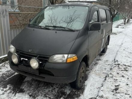 Черный Тойота Хиасе, объемом двигателя 2.4 л и пробегом 400 тыс. км за 3850 $, фото 1 на Automoto.ua