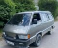 Коричневый Тойота Хиасе, объемом двигателя 1.81 л и пробегом 480 тыс. км за 1400 $, фото 1 на Automoto.ua