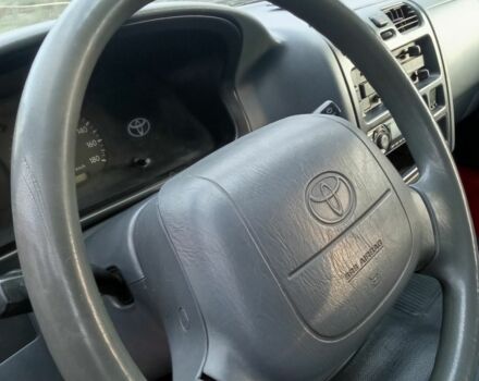 Красный Тойота Хиасе, объемом двигателя 2.5 л и пробегом 225 тыс. км за 9500 $, фото 4 на Automoto.ua