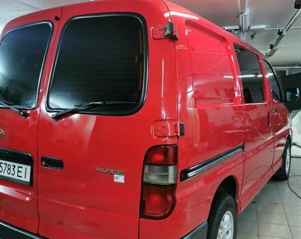 Красный Тойота Хиасе, объемом двигателя 2.5 л и пробегом 190 тыс. км за 8300 $, фото 1 на Automoto.ua
