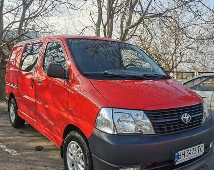 Красный Тойота Хиасе, объемом двигателя 2.5 л и пробегом 190 тыс. км за 8300 $, фото 5 на Automoto.ua