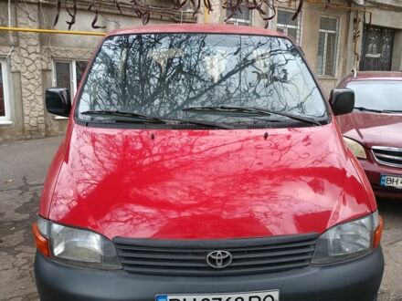 Красный Тойота Хиасе, объемом двигателя 2.5 л и пробегом 307 тыс. км за 6389 $, фото 1 на Automoto.ua