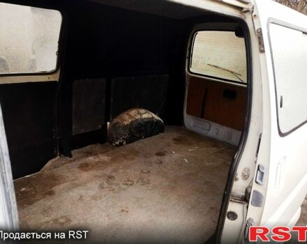 Тойота Хиасе, объемом двигателя 2.5 л и пробегом 318 тыс. км за 5300 $, фото 6 на Automoto.ua