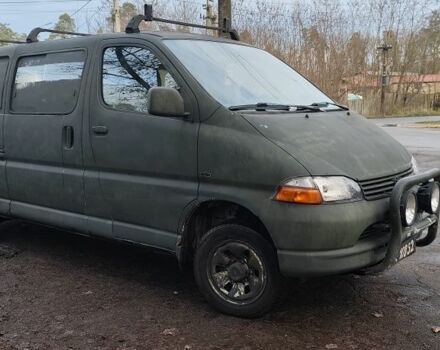 Тойота Хиасе, объемом двигателя 2.5 л и пробегом 378 тыс. км за 4850 $, фото 2 на Automoto.ua