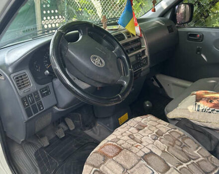 Тойота Хиасе, объемом двигателя 2.5 л и пробегом 230 тыс. км за 7900 $, фото 3 на Automoto.ua
