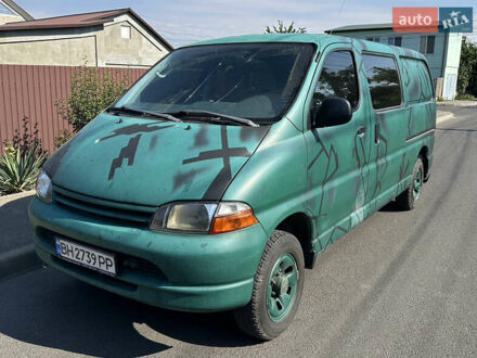 Тойота Хиасе, объемом двигателя 2.49 л и пробегом 448 тыс. км за 6900 $, фото 1 на Automoto.ua