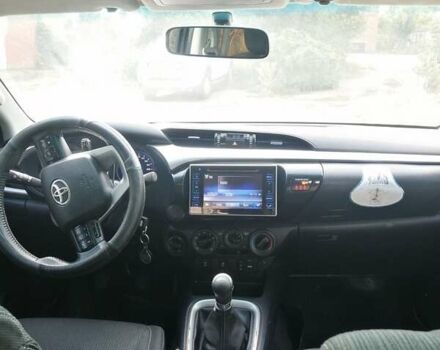 Серый Тойота Хиасе, объемом двигателя 2.39 л и пробегом 277 тыс. км за 18600 $, фото 3 на Automoto.ua