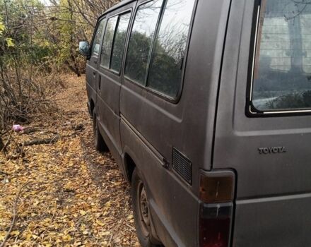 Серый Тойота Хиасе, объемом двигателя 1.8 л и пробегом 300 тыс. км за 713 $, фото 10 на Automoto.ua