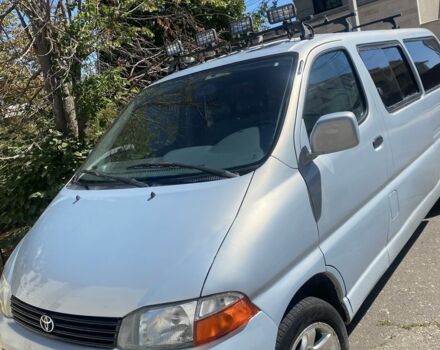 Серый Тойота Хиасе, объемом двигателя 2.5 л и пробегом 300 тыс. км за 6500 $, фото 2 на Automoto.ua