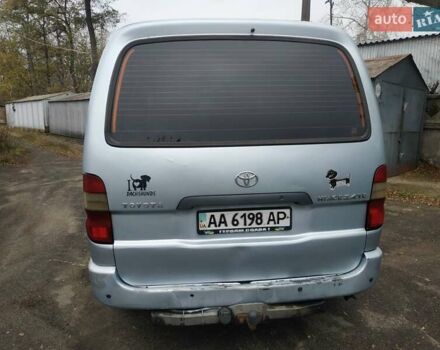Серый Тойота Хиасе, объемом двигателя 2.4 л и пробегом 395 тыс. км за 3500 $, фото 4 на Automoto.ua
