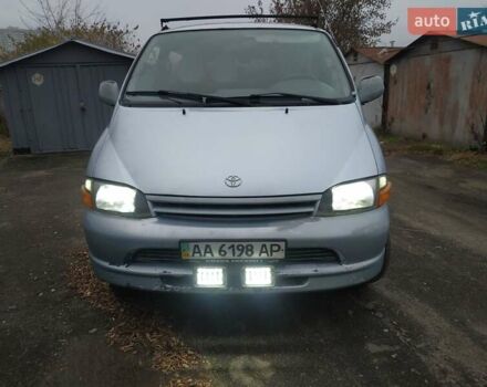 Серый Тойота Хиасе, объемом двигателя 2.4 л и пробегом 395 тыс. км за 3500 $, фото 6 на Automoto.ua