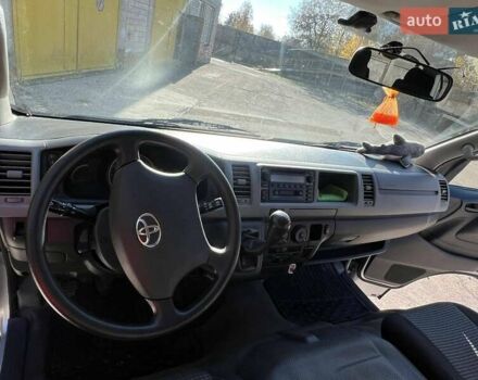 Серый Тойота Хиасе, объемом двигателя 2.69 л и пробегом 52 тыс. км за 25000 $, фото 10 на Automoto.ua