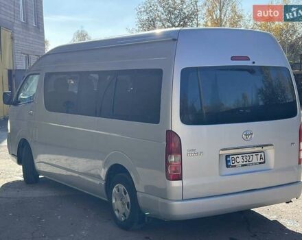 Серый Тойота Хиасе, объемом двигателя 2.69 л и пробегом 52 тыс. км за 25000 $, фото 6 на Automoto.ua