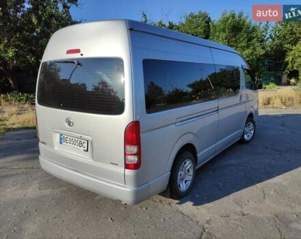 Серый Тойота Хиасе, объемом двигателя 2.7 л и пробегом 200 тыс. км за 12000 $, фото 4 на Automoto.ua