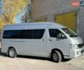 Серый Тойота Хиасе, объемом двигателя 2.69 л и пробегом 52 тыс. км за 25000 $, фото 2 на Automoto.ua