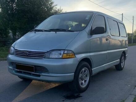 Сірий Тойота Хіасє, об'ємом двигуна 2.45 л та пробігом 470 тис. км за 6200 $, фото 1 на Automoto.ua