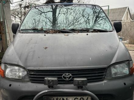 Сірий Тойота Хіасє, об'ємом двигуна 2.5 л та пробігом 250 тис. км за 3000 $, фото 1 на Automoto.ua