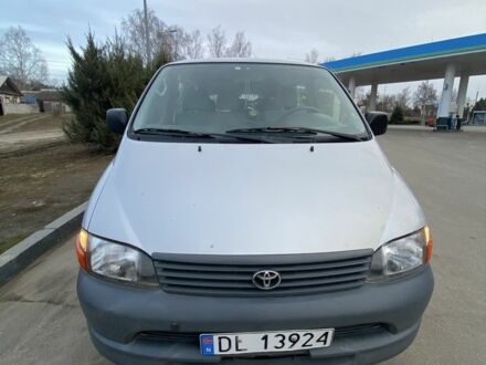 Тойота Хиасе 2005 в Сумах на Automoto.ua Серый Тойота Хиасе, объемом двигателя 2.5 л и пробегом 322 тыс. км за 7800 $, фото 1 на Automoto.ua