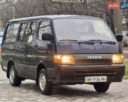 Синий Тойота Хиасе, объемом двигателя 0 л и пробегом 290 тыс. км за 3400 $, фото 2 на Automoto.ua