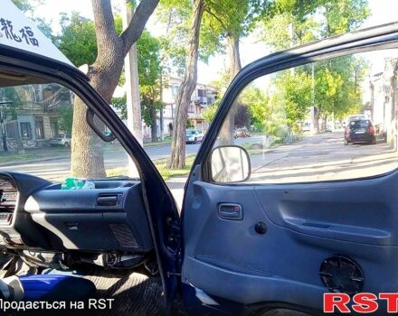 Синий Тойота Хиасе, объемом двигателя 2.4 л и пробегом 250 тыс. км за 2500 $, фото 3 на Automoto.ua