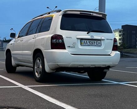 Белый Тойота Хайлендер, объемом двигателя 3.3 л и пробегом 175 тыс. км за 10950 $, фото 2 на Automoto.ua