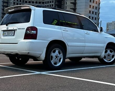 Белый Тойота Хайлендер, объемом двигателя 3.3 л и пробегом 175 тыс. км за 10950 $, фото 3 на Automoto.ua