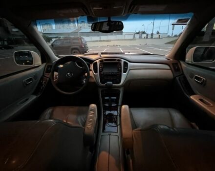 Белый Тойота Хайлендер, объемом двигателя 3.3 л и пробегом 175 тыс. км за 10950 $, фото 6 на Automoto.ua